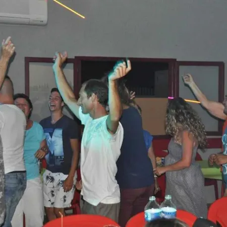 3 Etoiles - Piscine - Eecbhg 캠프장 르불루